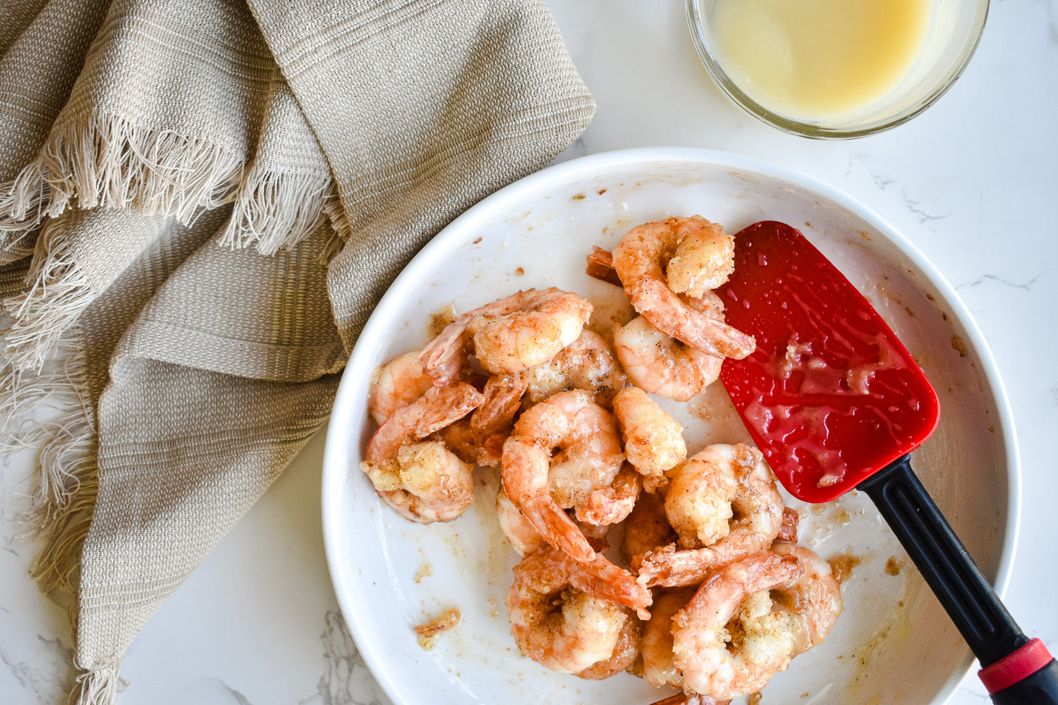 The honey shrimp tossed in the sauce.