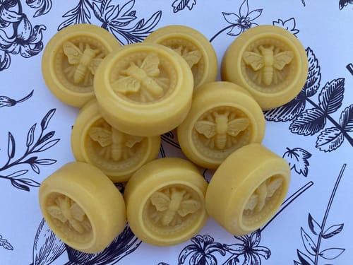 files/beeswax-melts-2.jpg