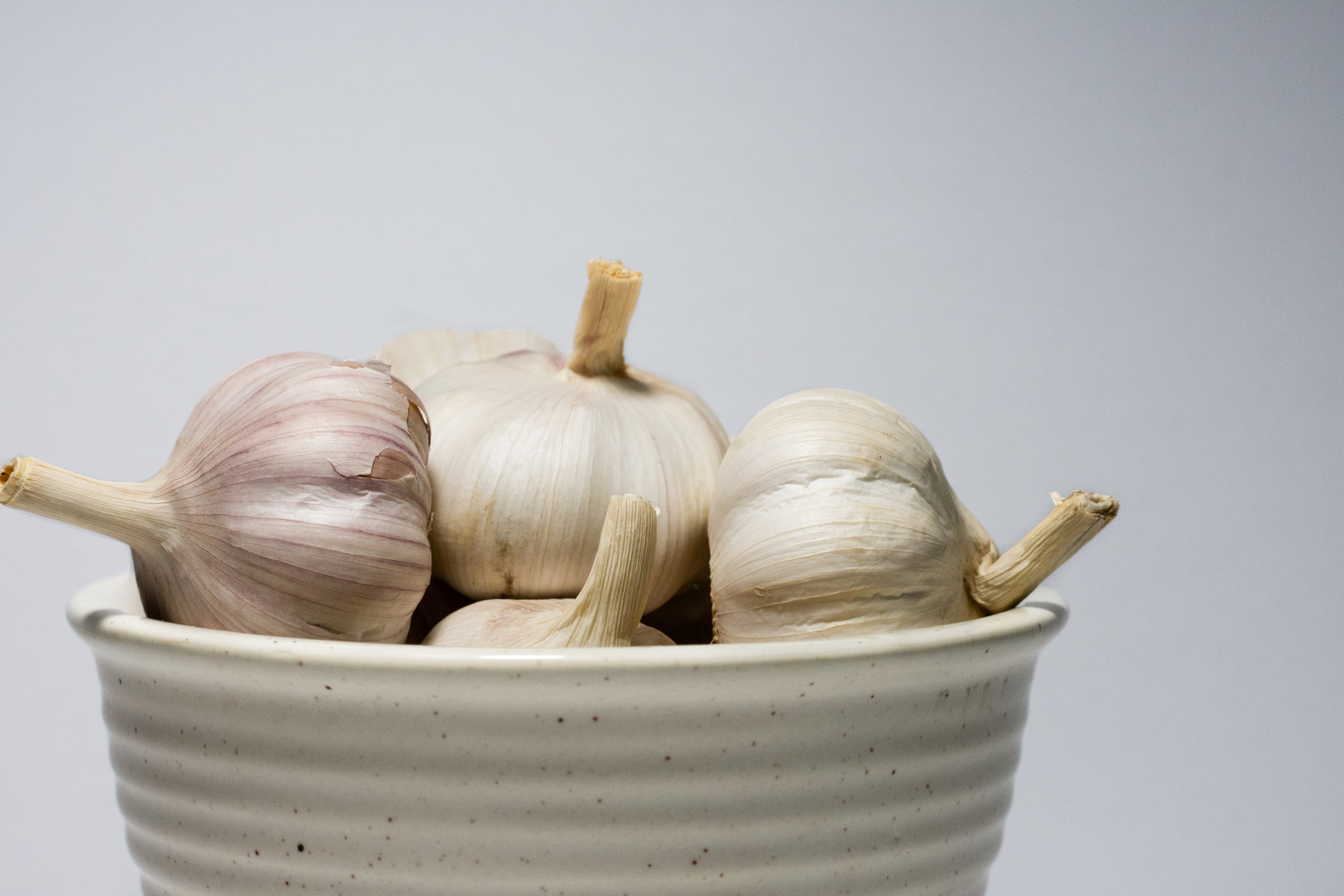 Load video: Peeling Garlic