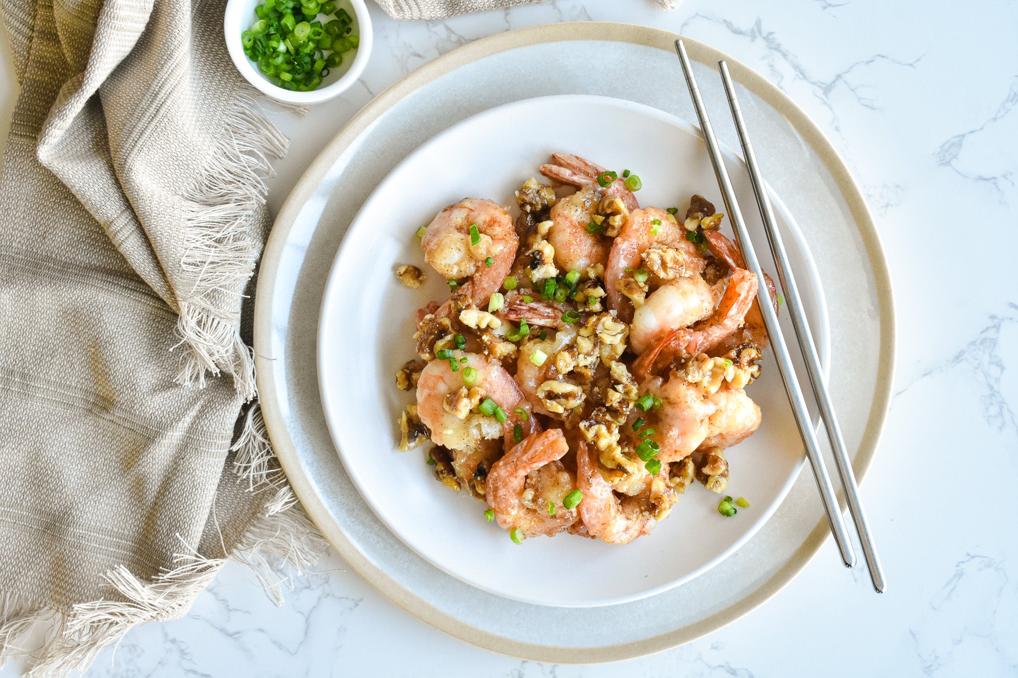 files/honey-walnut-shrimp-with-chopsticks_77f022a1-ba42-4c6e-8984-e3b3e1f554ca.jpg